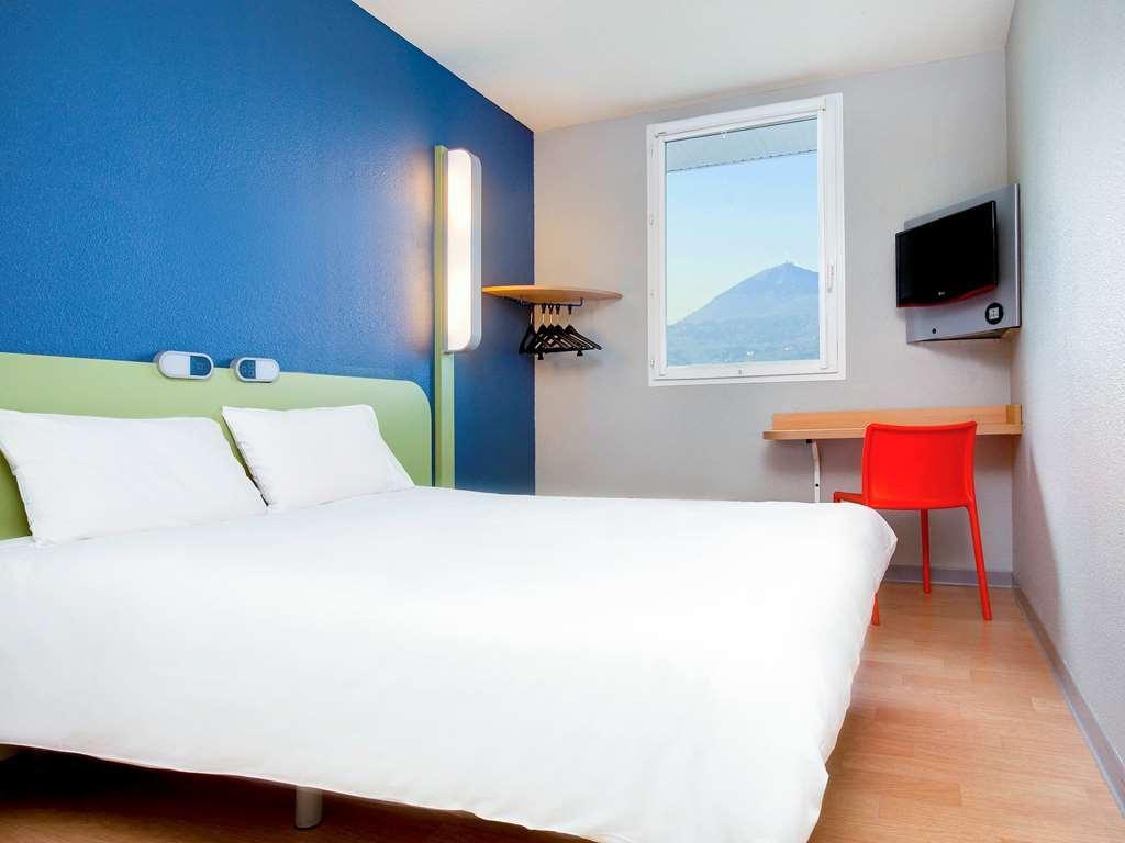Ibis Budget Clermont Ferrand Nord Риом Стая снимка